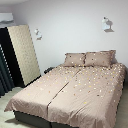 Стаи За Гости Хепи Varna Exteriör bild